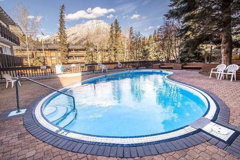 Banff Voyager Inn Ngoại thất bức ảnh