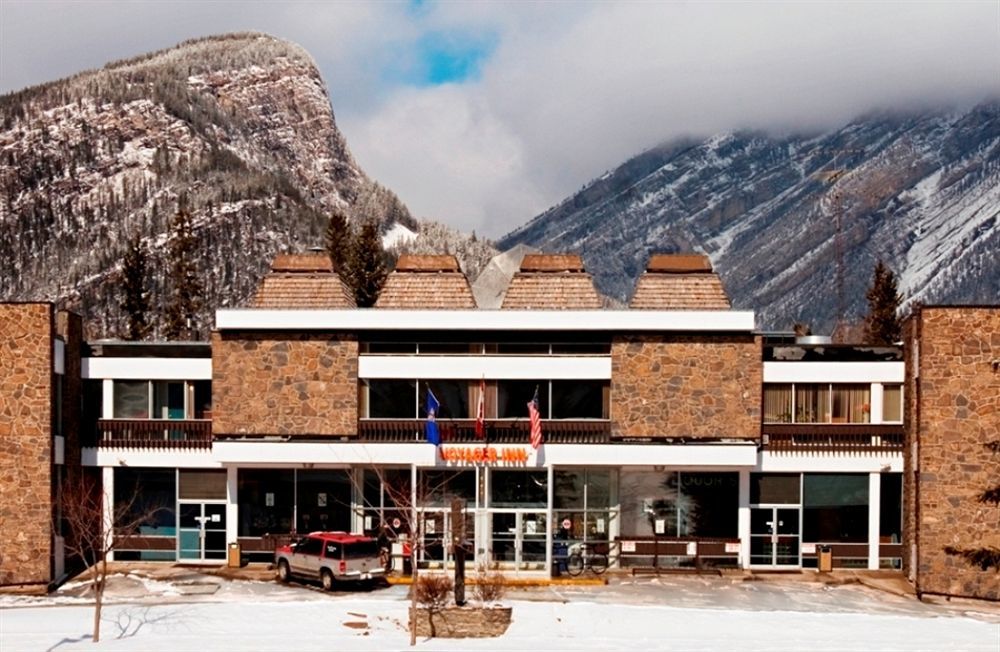 Banff Voyager Inn Ngoại thất bức ảnh