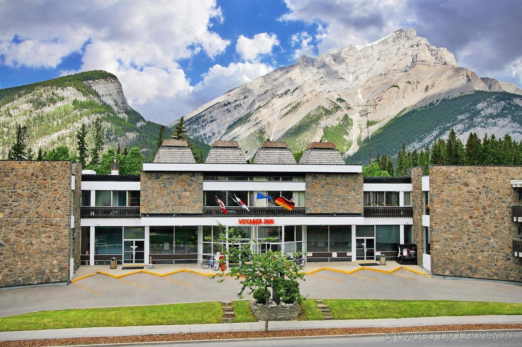 Banff Voyager Inn Ngoại thất bức ảnh